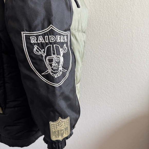 Vintage Reebok NFL Oakland Raiders Puffer Men’s Jacket  Size XL Sleeve Pockets - Picture 6 of 12